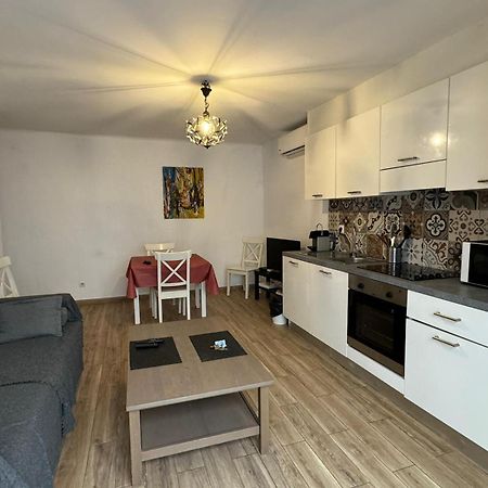 Cosy Poullan, 2-Bedroom Apartment, 200 M From The Beach Nice Bagian luar foto