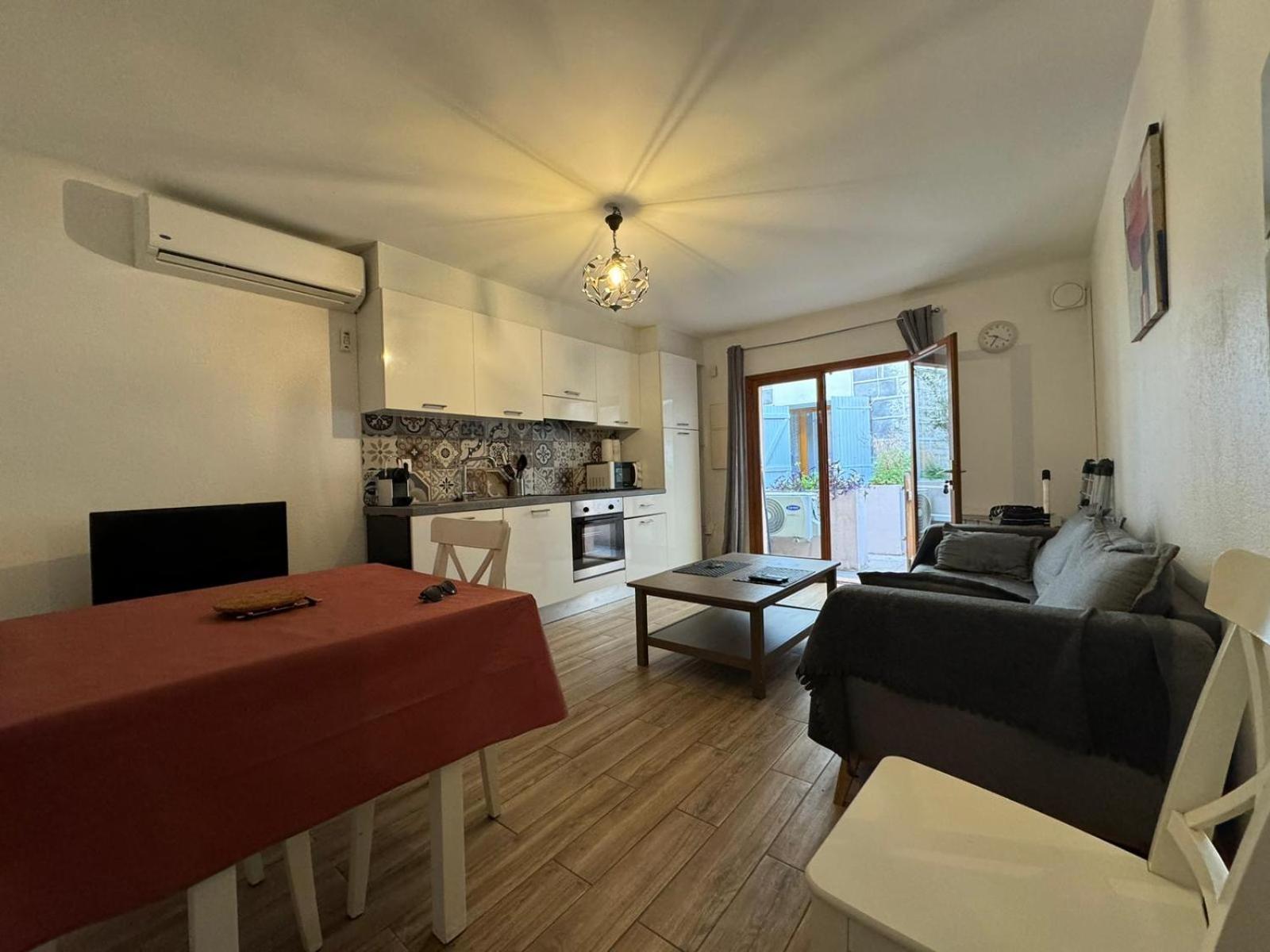 Cosy Poullan, 2-Bedroom Apartment, 200 M From The Beach Nice Bagian luar foto