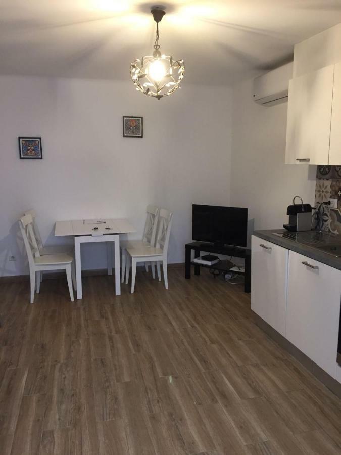 Cosy Poullan, 2-Bedroom Apartment, 200 M From The Beach Nice Bagian luar foto